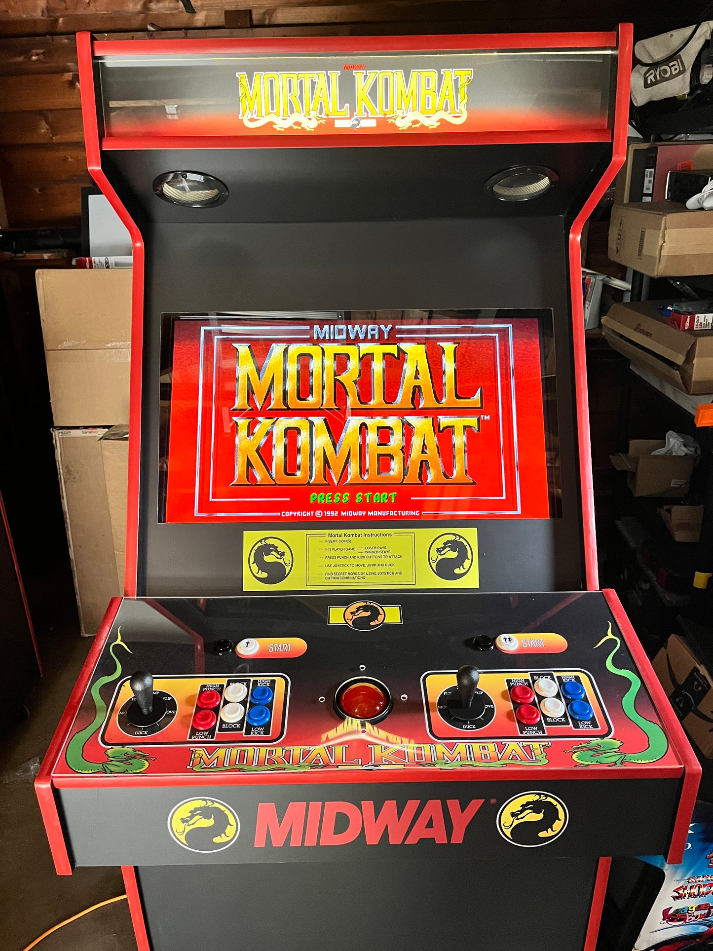Mortal Kombat (1992) - The Fatalities (Arcade) 